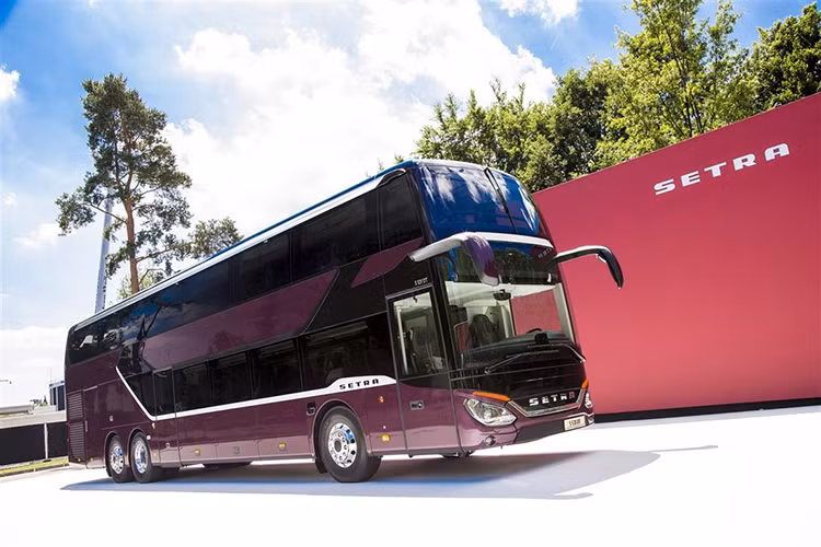 Ngay sau khi Mercedes-Benz Tourismo RHD ra đời, Daimler đã ngầm phát triển một mẫu siêu xe buýt 2 tầng mới để giới thiệu. Mẫu xe buýt Setra S531Dt chính là thành tựu đó. Sở hữu hệ số động lực học tương đương một chiếc Ford Focus RS ở mức Cd 0,35, đối với một chiếc xe bus 2 tầng đồ sộ đây quả là một thành tựu lớn.