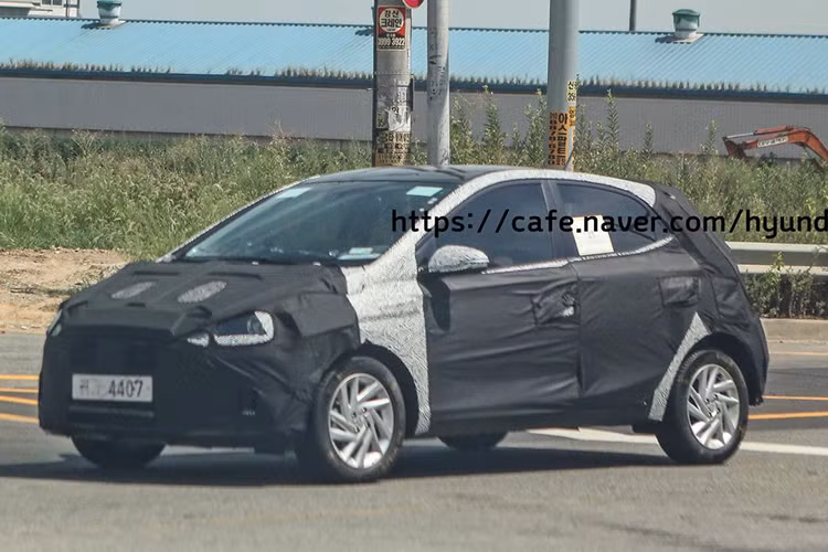 Grand i10 hiện tại là một trong những hatchback bán chạy nhất tại Ấn Độ. Mỗi tháng, Hyundai bán hơn 10.000 xe. Hãng xe Hàn Quốc hy vọng Grand i10 mới tiếp tục là lựa chọn hàng đầu của người dùng cá nhân và doanh nghiệp vận tải. Và Việt Nam cũng phải là ngoại lệ, nó luôn nằm trong top xe bán chạy nhất hiện nay.