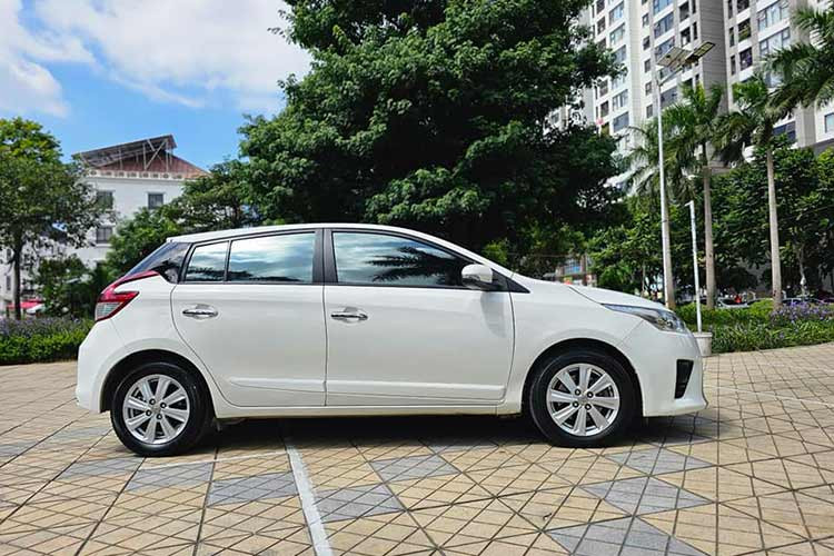 Ngược lại, những người chưa hẳn là thích hay hâm mộ dòng xe mang thương hiệu Toyota thì có thể so sánh thêm với các dòng xe khác trong cùng tầm giá hoặc tích cực thương lượng để chốt được chiếc xe Toyota Yaris đời 2014 với mức giá hợp túi nhất.