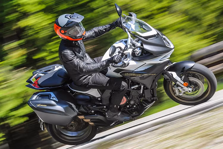 Chiếc xe được dự đoán sẽ sớm ra mắt trong tháng 5 tới đây tại thị trường Ấn Độ. Theo hãng xe máy MV Agusta, mẫu Turismo Veloce 2019 sẽ là đối thủ trực tiếp với người đồng hương Ducati Multistrada 905 và Triumph Tiger 800 tới từ Anh quốc đang khá hot trên thị trường.