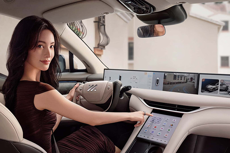 LS6 đã giao 8.158 LS6 trong tháng 1/2023, tăng 125% so với tháng 10. Tuy nhiên, tháng 11 là tháng bán hàng đầy đủ đầu tiên của LS6. IM đã giao 8.703 xe điện trong tháng 11, tăng 116% so với 4.018 chiếc trong tháng 10. SUV điện IM LS6 chịu trách nhiệm về 94% doanh số bán IM.