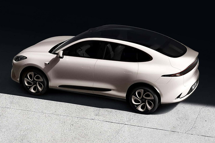 IM không được chú ý bên ngoài Trung Quốc cho đến khi SAIC tiết lộ rằng Audi dự định sử dụng iO Origin làm nền tảng cho dòng sản phẩm IM của họ. Không có gì ngạc nhiên khi IM tập trung vào hiệu suất và hiệu quả sử dụng năng lượng, điều này tương quan với các giá trị của Audi.