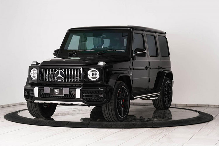 Mẫu xe SUV Mercedes-Benz G-Class là mẫu wagon rất được giới nhà giàu và người nổi tiếng ưa chuộng bởi vẻ ngoài cứng cáp, khả năng offroad và đương nhiên là mang thương hiệu xe sang của Đức.