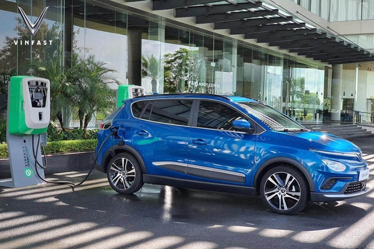 Cac tram dung nghi phai co tram sac cho oto dien tu thang 10/2024-Hinh-2