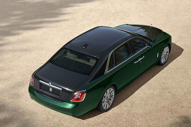 Hiện chưa rõ đại lý chính hãng đã có đơn hàng nào cho dòng xe siêu sang Rolls-Royce Ghost 2021 tại Việt Nam hay chưa, nhưng thời gian chờ bàn giao xe có thể không dưới 6 tháng, có khi các đại gia Việt phải chờ hơn 1 năm mới nhận xe Rolls-Royce Ghost thế hệ mới do sức hút của phiên bản đàn em Rolls-Royce Phantom là quá lớn.