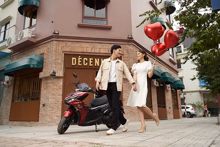 So sanh Yamaha NVX 155 va Honda Air Blade 160 tai Viet Nam