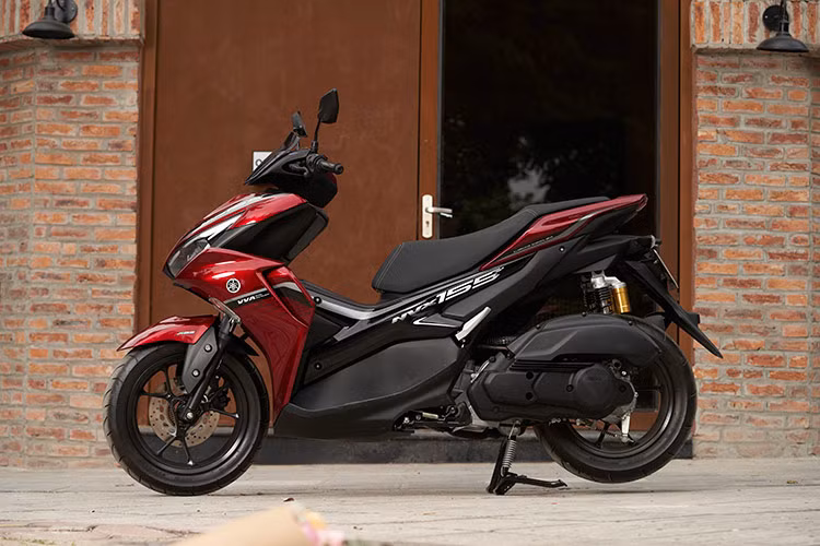 So sanh Yamaha NVX 155 va Honda Air Blade 160 tai Viet Nam-Hinh-2