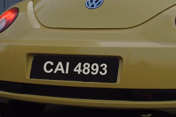 CAI trong tiếng Malay có nghĩa là giàu có, 4893 được phát âm thành ‘Sibeh Gao Shang’ có nghĩa là “super high rise” (sự phát triển đỉnh cao). Do đó, biển số xe này có nghĩa là “Vô cùng giàu có” và đó là lý do nó được tìm kiếm nhiều nhất tại Malaysia.