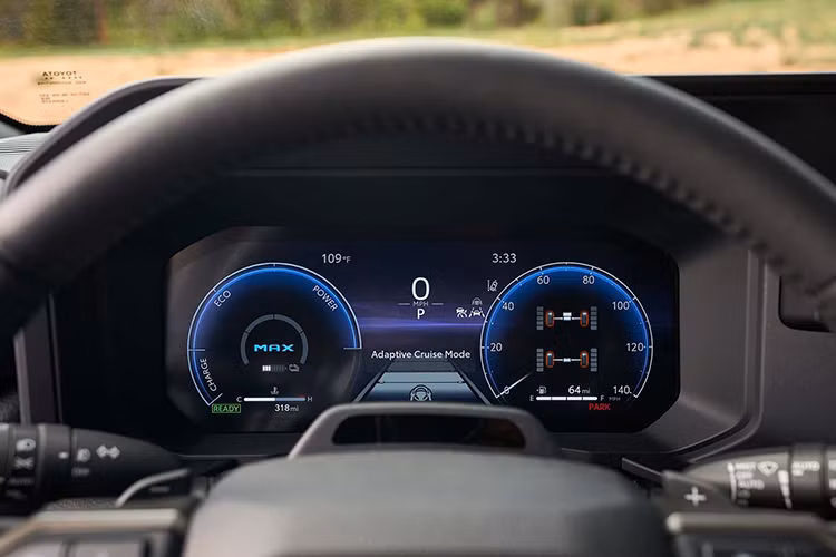 Ngoài ra, bản Land Cruiser tại còn có thêm những hệ thống hỗ trợ kéo hoặc chạy off-road như tính năng chọn chế độ lái Multi-Terrain Select cho phù hợp với các loại địa hình khác nhau và camera dưới gầm Multi-Terrain Monitor.