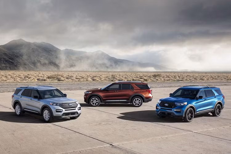 Được biết, Ford không ngừng mở rộng dòng sản phẩm Explorer với các phiên bản bổ sung để thu hút nhiều đối tượng khách hàng hơn. Mới đầu năm nay, hãng đã giới thiệu Explorer King Ranch và Explorer Timberline hiện cũng đang được phát triển. Đối với phiên bản Ford Explorer 2021 mới sẽ có thêm 3 biến thể.