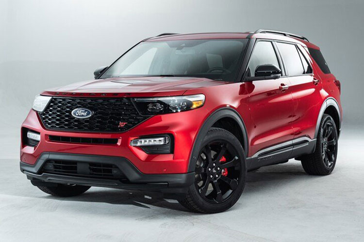 Đáng chú ý nhất là sự xuất hiện của Explorer Enthusiast ST mới. Đây về cơ bản là Ford Explorer ST với giá cả phải chăng hơn. Dù đi kèm cùng động cơ tăng áp 3 lít mạnh 400 mã lực nhưng biến thể Ford Explorer giá rẻ chỉ 49.995 USD (khoảng 1,15 tỷ đồng) so với mức khởi điểm 52.830 USD (1,22 tỷ đồng) của Explorer ST tiêu chuẩn.