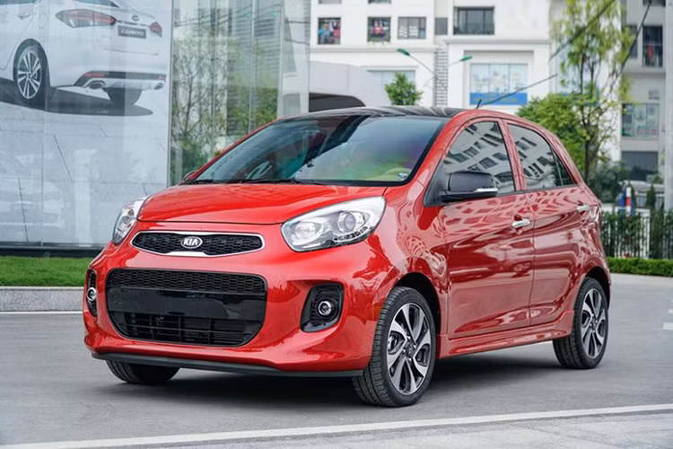 Kia Morning bán ra được 704 xe trở lại vị trí số 8 sau khi vắng bóng trong top 10 ở tháng trước, tuy nhiên sức hút của mẫu xe này đã giảm đáng kể.