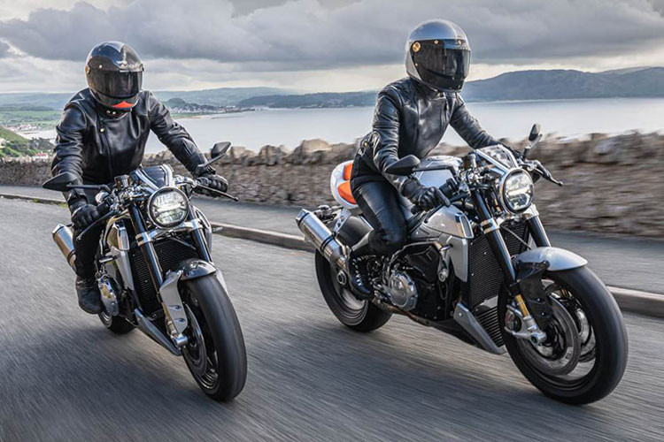 Động cơ này đạt 185 mã lực tại 12.000 vòng/phút, mô-men xoắn cực đại 125 Nm tại 9.000 vòng/phút. Tuy nhiên, nhà sản xuất đã phát triển một hệ thống để trợ giúp động cơ, có thể tắt chức năng của 2 xi-lanh phía sau ở vòng quay thấp và sẽ tự động bật ở khu vực tốc độ trung bình đến cao. Hệ thống này có thể chọn bật hoặc tắt một cách độc lập, phù hợp để sử dụng trong các tình huống khác nhau.