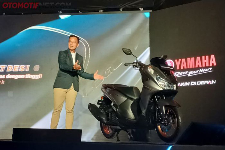 Giá của xe Yamaha Lexi 155 2024 bản Connected ABS với là 29.900.000 IDR (tương đương 47,15 triệu đồng), Lexi 155 S là 26.850.000 IDR (khoảng 42,34 triệu đồng) và Lexi 155 là 25.350.000 IDR (tương đương 40 triệu đồng). Hiện chưa rõ thông tin mẫu xe tay ga mới này có được Yamaha đưa về Việt Nam hay không.