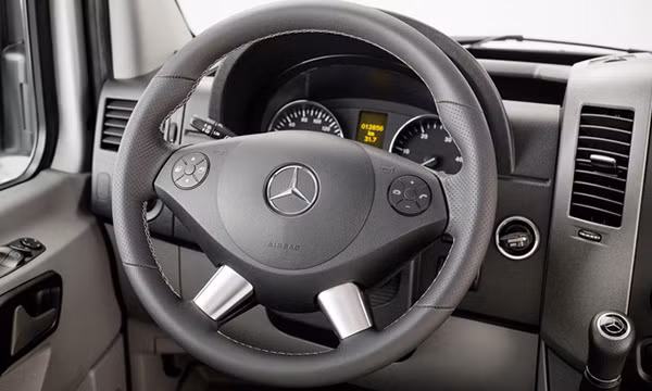 Mercedes Sprinter co them phien ban dac biet-Hinh-2