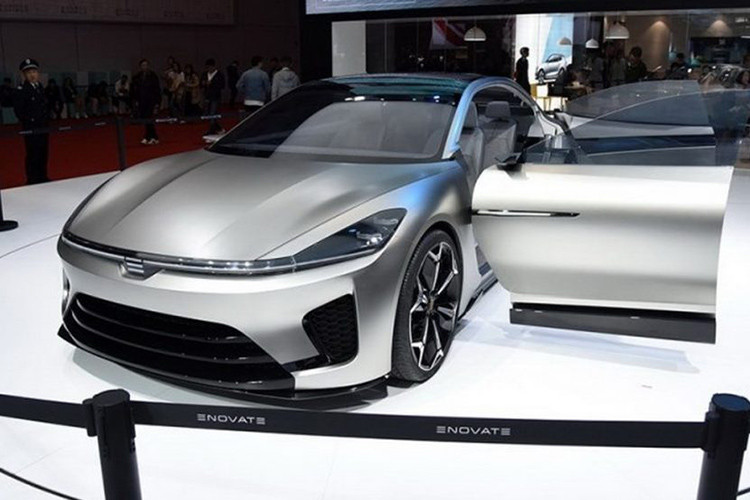 Trong khi công ty khởi nghiệp Trung Quốc đã không đề cập thêm bất cứ chi tiết kỹ thuật nào liên quan đến hệ truyền động, nhưng đại diện công ty có nói rằng ME-S sẽ sử dụng hệ dẫn động 4 bánh AWD và có thể gia tốc từ 0-100 km/h trong vòng 3 giây.