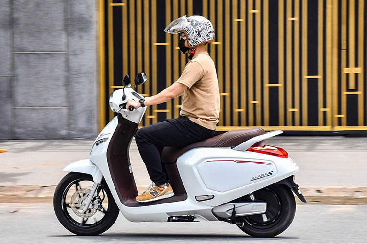 VinFast Klara S 2022 được trang bị động cơ điện Inhub, công suất định danh là 1,8 KW, và 2 chế độ lái là Eco hay Sport.