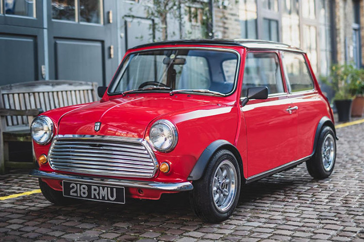 Năm nay đánh dấu kỷ niệm 60 năm của mẫu Mini được đông đảo người yêu mến. Nó cũng đánh dấu sự khởi đầu của một thời đại mới đối với mẫu hatchback khiêm tốn, bởi chiếc xe ôtô Mini chạy điện đầu tiên được khẳng định ra mắt ngay trong năm nay.