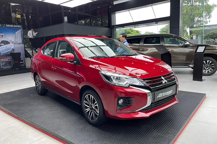 Bảng xếp hạng doanh số phân khúc sedan cỡ B được dự đoán sẽ có những xáo trộn nhất định ở tháng kinh doanh tiếp theo, bởi City đã bị cắt ưu đãi đối với bản G và L, chỉ còn bản RS được tặng 50% lệ phí trước bạ và 1 năm bảo hiểm thân vỏ. Trong khi đó, Accent lại được hãng tung ra phao cứu trợ 50% lệ phí trước bạ.