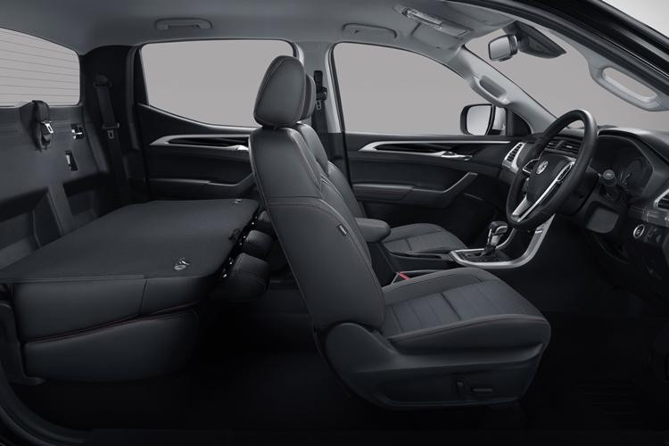 Tất cả các phiên bản MG Extender phân phối tại Thái Lan đều sử dụng động cơ diesel tăng áp, 4 xi lanh, dung tích 2.0 lít, sản sinh công suất 161 mã lực tại 4.000 vòng/phút, mô men xoắn cực đại 375 Nm. Động cơ này kết hợp với hộp số tự động hoặc số sàn 6 cấp. Các phiên bản thuộc biến thể Double Cab cung cấp 2 lựa chọn dẫn động 2 bánh hoặc 4 bánh.