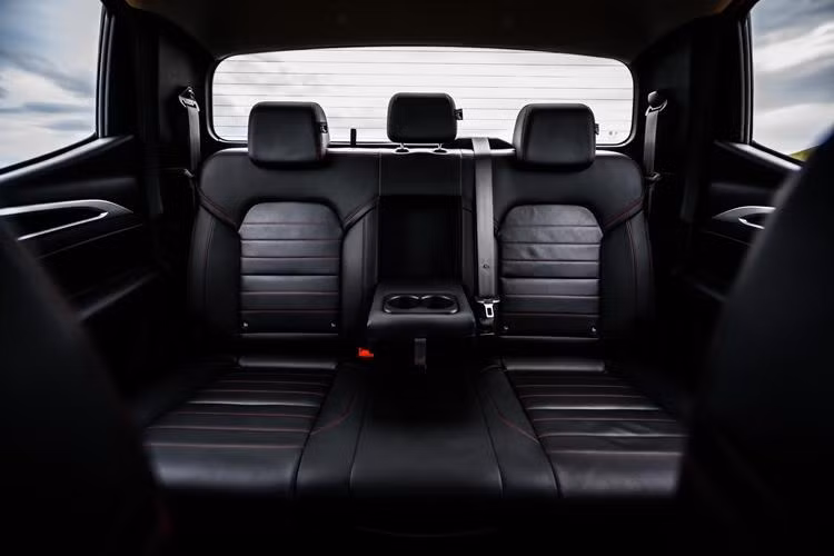 Gia nhập thị trường bán tải Thái Lan, MG Extender sẽ cạnh tranh cùng hàng loạt cái tên gạo cội như Toyota Hilux, Ford Ranger, Isuzu D-Max, Chevrolet Colorado, Nissan Navara, Mitsubishi Triton… Tương tự các đối thủ, SAIC Motor cũng tham vọng sản xuất MG Extender tại Thái Lan để xuất khẩu, phân phối tại các thị trường khác trên thế giới.