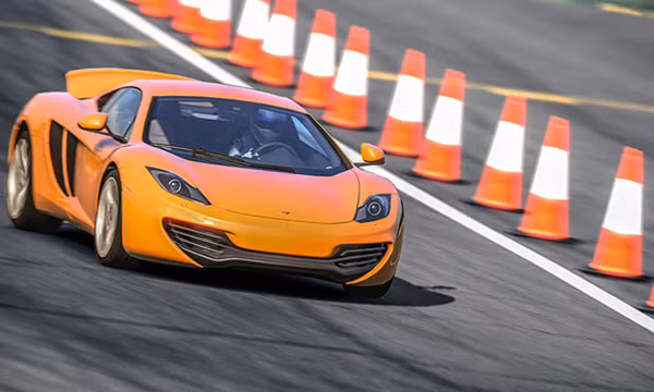McLaren nang cap dong Sport Series voi Gran Turismo