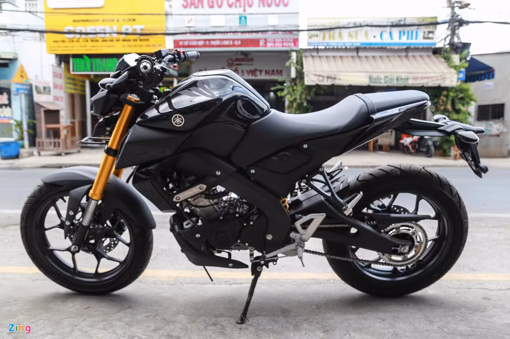 Thừa hưởng một số nền tảng từ TFX 150, Yamaha MT-15 2019 mới có ngôn ngữ thiết kế từ các đàn anh MT lớn hơn. Trong đó, thiết kế ấn tượng nhất là phần đầu xe với đèn định vị và mặt nạ mang cảm hứng ''hai mắt'' như MT-10 và MT-09. Tạo hình đầu xe khiến TFX 150 dù có phân khối nhỏ nhưng mang dáng vóc của "chiến binh" mạnh mẽ giống các mẫu xe phân khối lớn.
