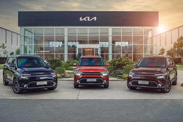 Cuoi nam oto dong loat tang gia, xe Han ngay cang dat do-Hinh-4