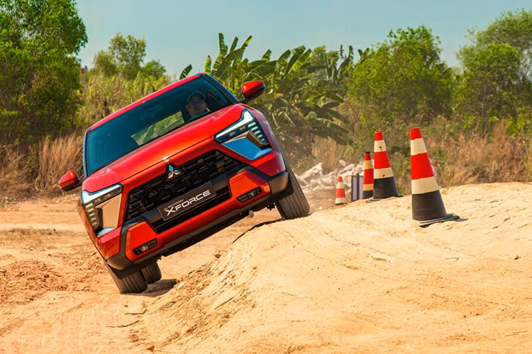 Mitsubishi Xforce 2024 tu 599 trieu dong co gi “dau” KIA Seltos?-Hinh-8