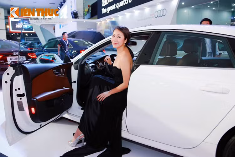 Được biết, Hoa hậu thế giới người Việt – Ngô Phương Lan đã giữ vai trò là đại sứ thương hiệu của dòng xe Audi A7 tại Việt Nam từ năm 2011.