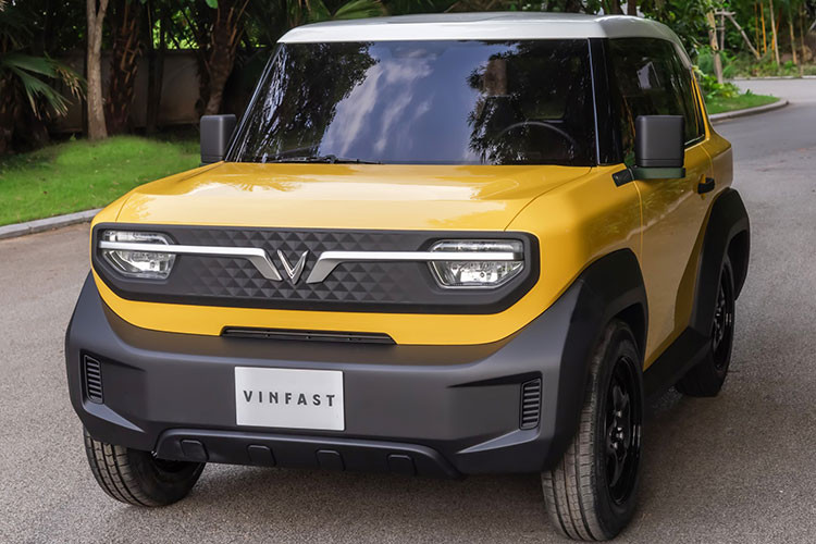 Triển lãm "VinFast - Vì tương lai xanh" diễn ra tại Cung Văn hóa Hữu Nghị Việt Xô, Hà Nội từ 7 - 9/7/2023, người dân Thủ đô sẽ được khám phá hệ sinh thái xe điện của VinFast, bao gồm: xe buýt điện, xe máy điện, xe đạp điện và toàn bộ dải sản phẩm ô tô điện với 7 mẫu xe thuộc tất cả các phân khúc. Cùng với “xe điện quốc dân” VF 3, VinFast cũng lần đầu trưng bày VF6, VF7 và xe đạp trợ lực điện tại Việt Nam. Sau đó, triển lãm sẽ tiếp tục được tổ chức tại 11 tỉnh, thành trên cả nước.