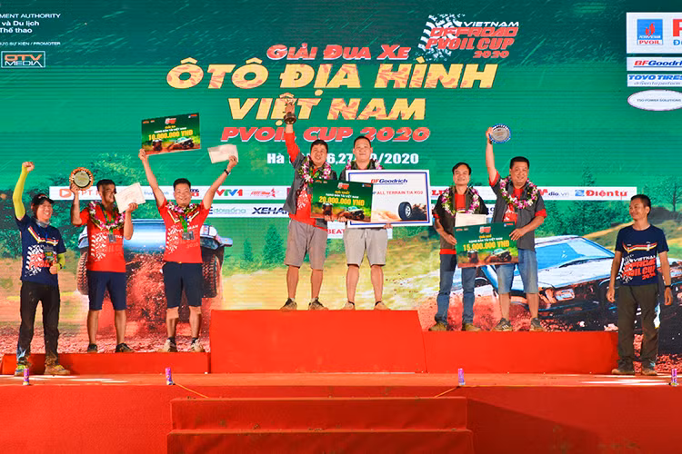 Hạng bán tải: Giải nhất thuộc về đội thi số 122, team PVC Tự Do Mộc Lan gồm hai vận động viên là Nguyễn Khắc Tùng và Lê Văn Diên với tổng số điểm đạt được là 455.Giải nhì thuộc về đội thi số 121, team PVC Everest KBL gồm hai vận động viên Đinh Bá Trung và Đỗ Anh Tuấn với tổng số điểm là 449. Giải ba thuộc về đội thi 113, team CVC Mã Pì Lèng gồm hai vận động viên Nguyễn Công Sơn và Nguyễn Đức Quân với tổng số điểm 382.