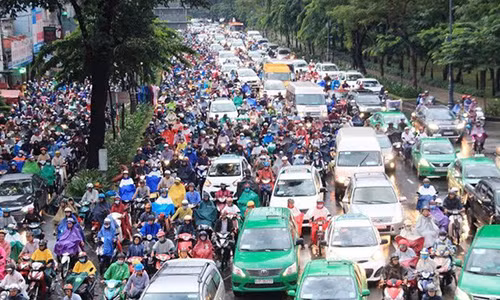 Di oto chiu them phi moi, ai dam mo xe hop