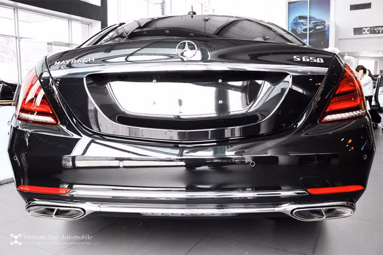 Một số chi tiết đáng chú ý khác trên S650 2018 gồm có đèn pha LED đa chùm tiên tiến tích hợp hệ thống chiếu sáng thích ứng thông minh, cùng đèn ban ngày LED kiểu ba vạch quen thuộc và đèn phanh chủ động.