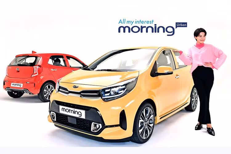 Trong khi Việt Nam vẫn đang phân phối mẫu xe giá rẻ Kia Morning thế hệ cũ, Hàn Quốc đã chính thức đón nhận bản nâng cấp giữa vòng đời của Kia Morning thế hệ mới được giới thiệu vào năm 2017. Theo tin tức cập nhật từ Kia, Morning 2021 facelift sẽ sở hữu ngoại hình tái thiết kế, loại trang bị tiện ích/an toàn mới đi kèm khối động cơ nâng cấp.