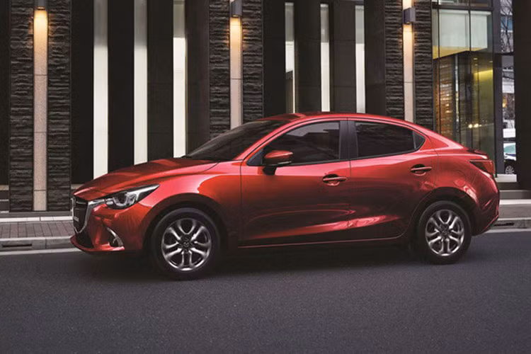 Kể từ năm 2015 đến nay, mẫu xe Mazda2 tại thị trường Việt Nam được nhà phân phối Thaco lắp ráp trong nước. Tuy nhiên, ở Mazda2 phiên bản 2018, nó sẽ về dưới dạng xe nhập khẩu nguyên chiếc từ Thái Lan.