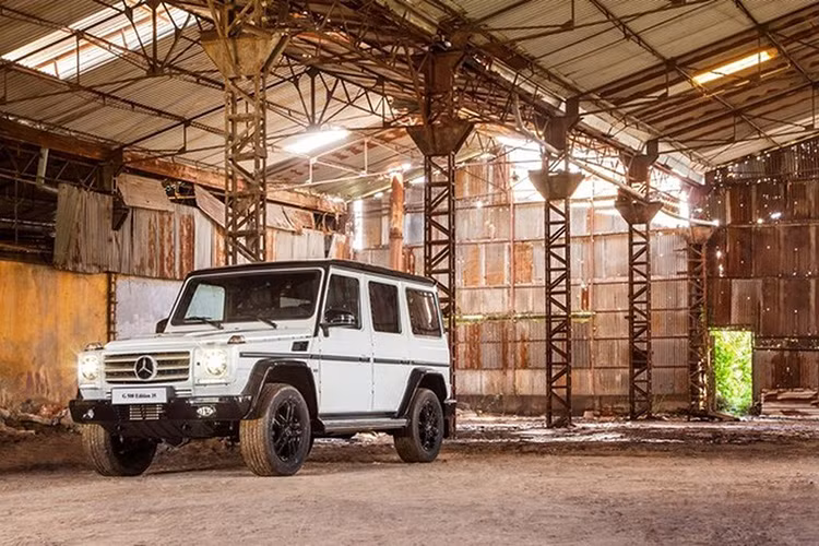 Một trong 350 chiếc phiên bản đặc biệt đã chính thức có mặt tại Việt Nam. Nó được Mercedes-Benz đưa về để chuẩn bị tham dự Triển lãm ôtô Việt Nam năm nay (VMS 2015).