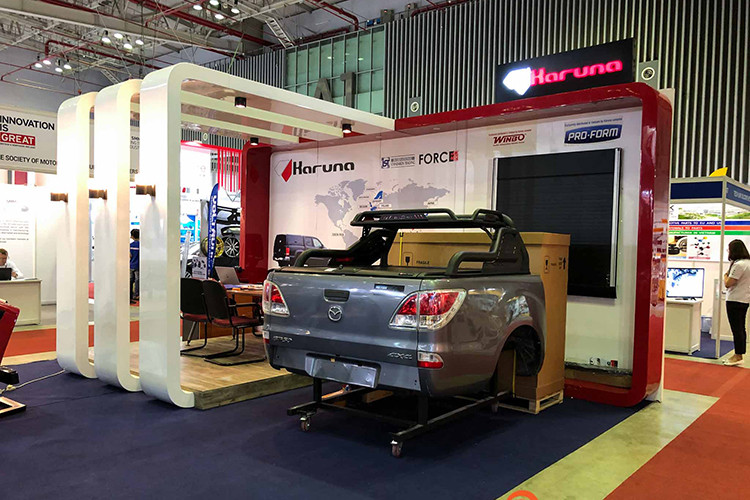 Bên cạnh đó, một số sự kiện, hội thảo bên lề triển lãm Automechanika 2019 cũng được tổ chức như biểu diễn drift xe, các hoạt động về san phẩm liên quan đến xe hơi... đầy sôi động và lý thú.