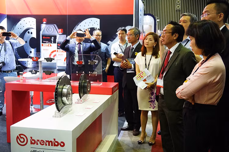 Ngoài ra tại đây cũng giúp các doanh nghiệp trong ngành công nghiệp phụ tùng và dịch vụ ôtô định hình chiến lược kinh doanh và quyết định đầu tư khi thâm nhập ngành công nghiệp ôtô Việt Nam, hỗ trợ các doanh nghiệp trong nước thâm nhập thị trường nước ngoài.