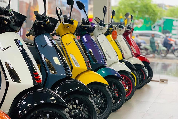 Vi sao xe ga Piaggio Vespa tai Viet Nam luon “e am”?-Hinh-2