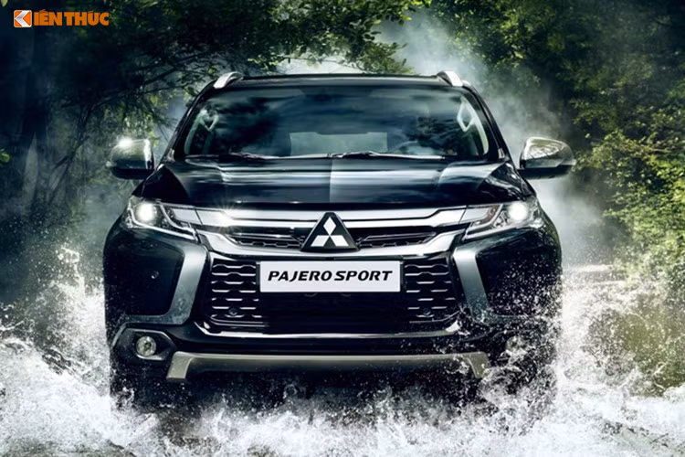 Mẫu xe đắt nhất của Mitsubishi Việt Nam là Pajero có mức giảm lên đến 164 triệu đồng và mức giá hiện tại còn 1,956 tỷ đồng. Mẫu xe Mitsubishi Pajero Sport bản cũ hiện có giá chỉ 704 triệu sau khi được giảm 100 triệu đồng. Đây là động thái xả hàng tồn của liên doanh Nhật Bản trong suốt nhiều tháng qua nhưng vẫn chưa đem lại nhiều kết quả khả quan.