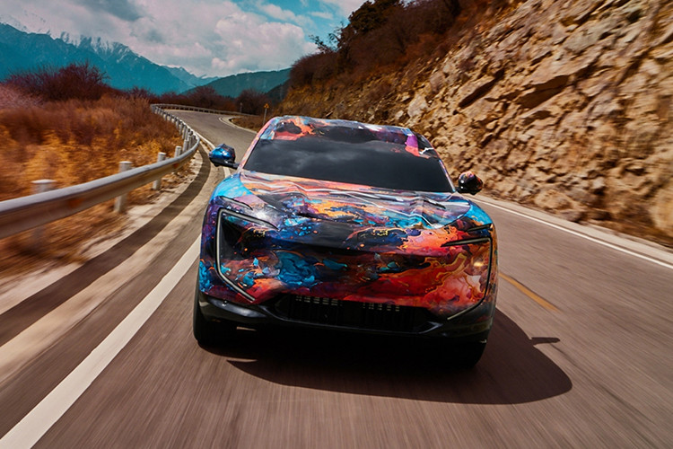 Trước đây đã có thông tin xác nhận rằng Avatr 15 sẽ có các biến thể hybrid và chạy hoàn toàn bằng điện. Các đối thủ khác của Avatr 15 là Xpeng G6 , BYD Song Plus và BYD Sea Lion 07 sắp ra mắt .