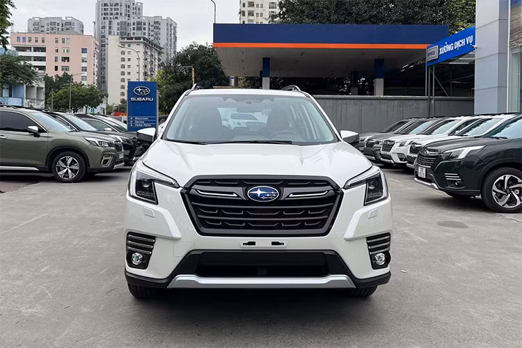 Subaru Forester tai Viet Nam giam gia ky luc, cao nhat 122 trieu dong