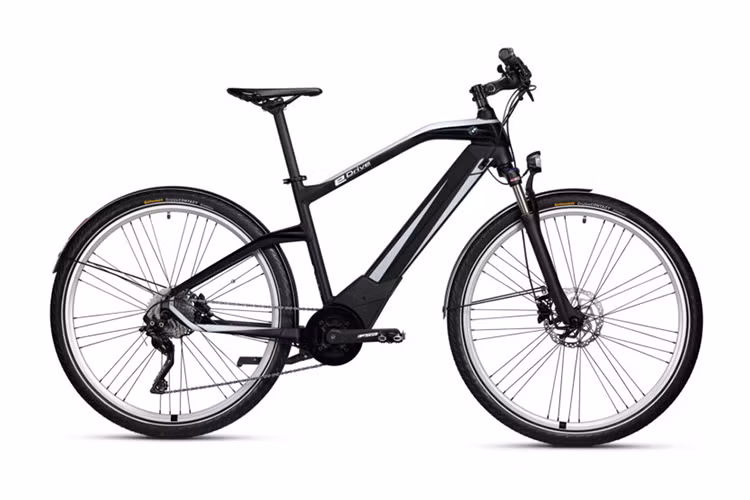 Mẫu xe đạp điện BMW Active Hybrid e-bike hoàn toàn mới này sẽ bắt đầu được bán ra thị trường với giá 3.400 Euro (khoảng hơn 90 triệu đồng).