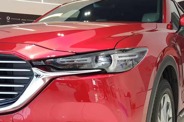 Về thông số kỹ thuật, tất cả các biến thể của mẫu xe SUV Mazda CX-8 nâng cấp gần như giống hệt nhau, với sự khác biệt duy nhất là cách bố trí chỗ ngồi (6 và 7 chỗ), và chất liệu sử dụng bên trong cabin (ghế da, vải).