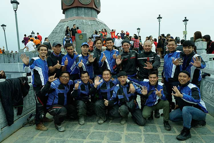 Nhìn lại chặng đường cùng những chiếc xe máy Yamaha Exciter 2019 sau khi đã lăn bánh tới khoảng hơn 3500 km, đi qua các điểm mốc đáng nhớ những ngày qua như; Đà Lạt, Quy Nhơn, Đà Nẵng, Hà Tĩnh, Sapa, Hà Giang, Cao Bằng, Bắc Kạn... mới đủ hiểu và yêu hơn đất nước, con người Việt Nam - đặc biệt là người bạn đồng hành "đa di năng" nhưng cũng đầy mạnh mẽ Yamaha Exciter 150 mới.