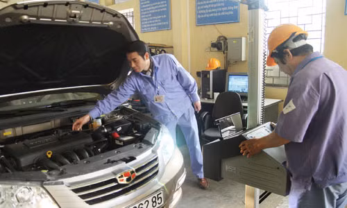 Tranh mat tien oan khi mua oto cu ma van no dang kiem-Hinh-3