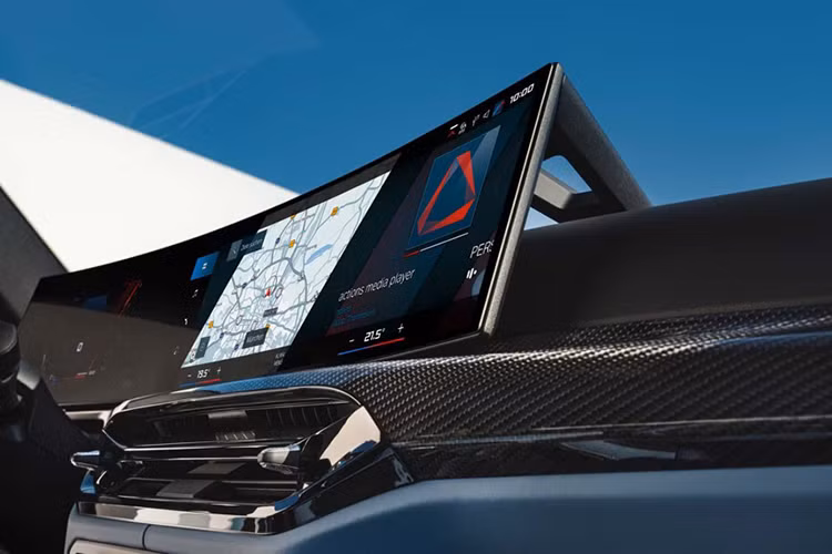 BMW M4 Competition LCI 2024 mới được ra mắt vào đầu năm nay với hai phiên bản Coupé và Convertible với mã G82 và M4 Competition xDrive mã G83. Phiên bản Coupé có 3 tuỳ chọn phiên bản bao gồm: M4, M4 Competition và M4 Competition xDrive với hiệu suất lần lượt là 480hp, 510hp và 530hp.