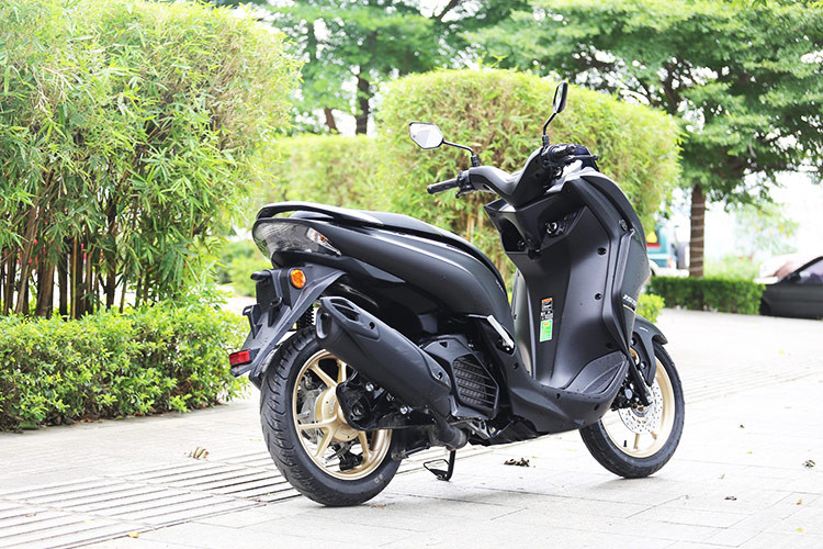 Yamaha LEXi 155 VVA tu 48,5 trieu - xe ga lai 