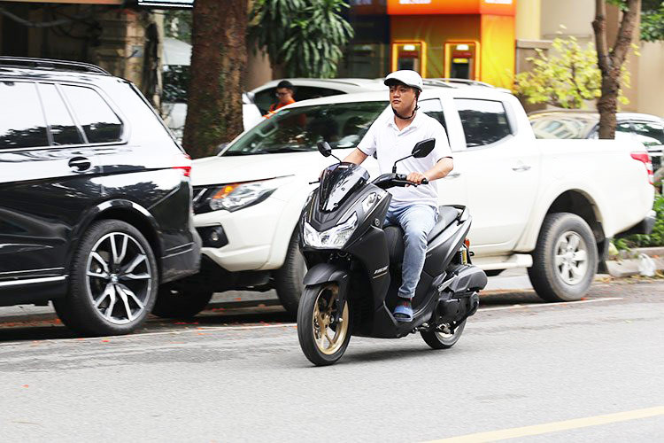 Yamaha LEXi 155 VVA tu 48,5 trieu - xe ga lai 